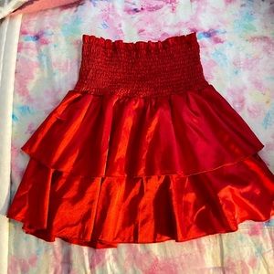 Red satin skirt XS S